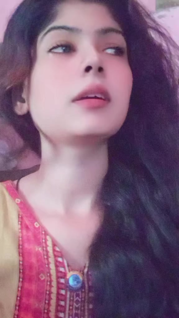 @{🤍kashish Mattu👑}