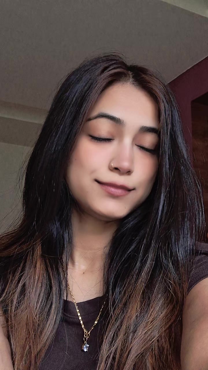 @Miss_👑M@nDaL🇳🇵❤️💍