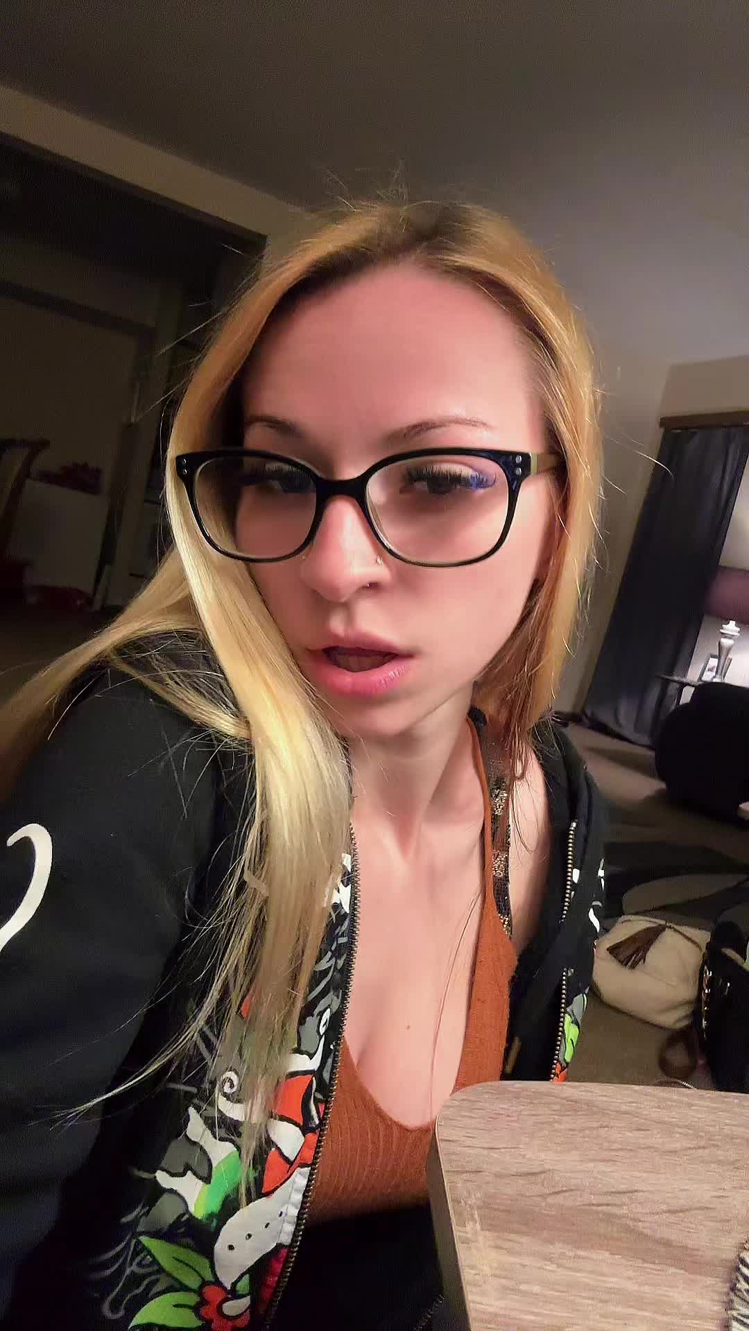 @SCORPIOBABYY🫰🏼🫦
