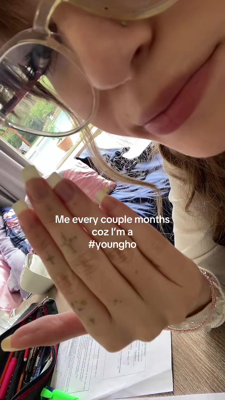 @𝓐🌹