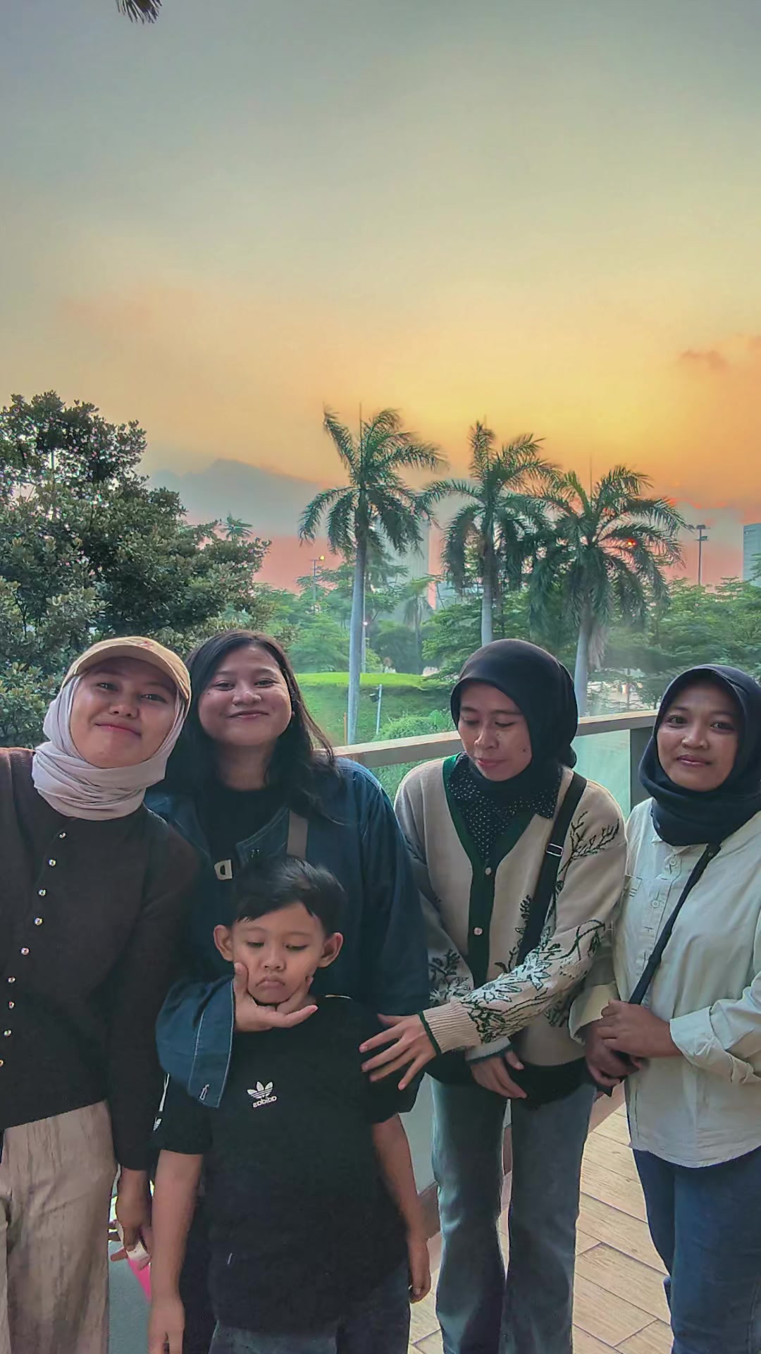 @spill momy lingsa