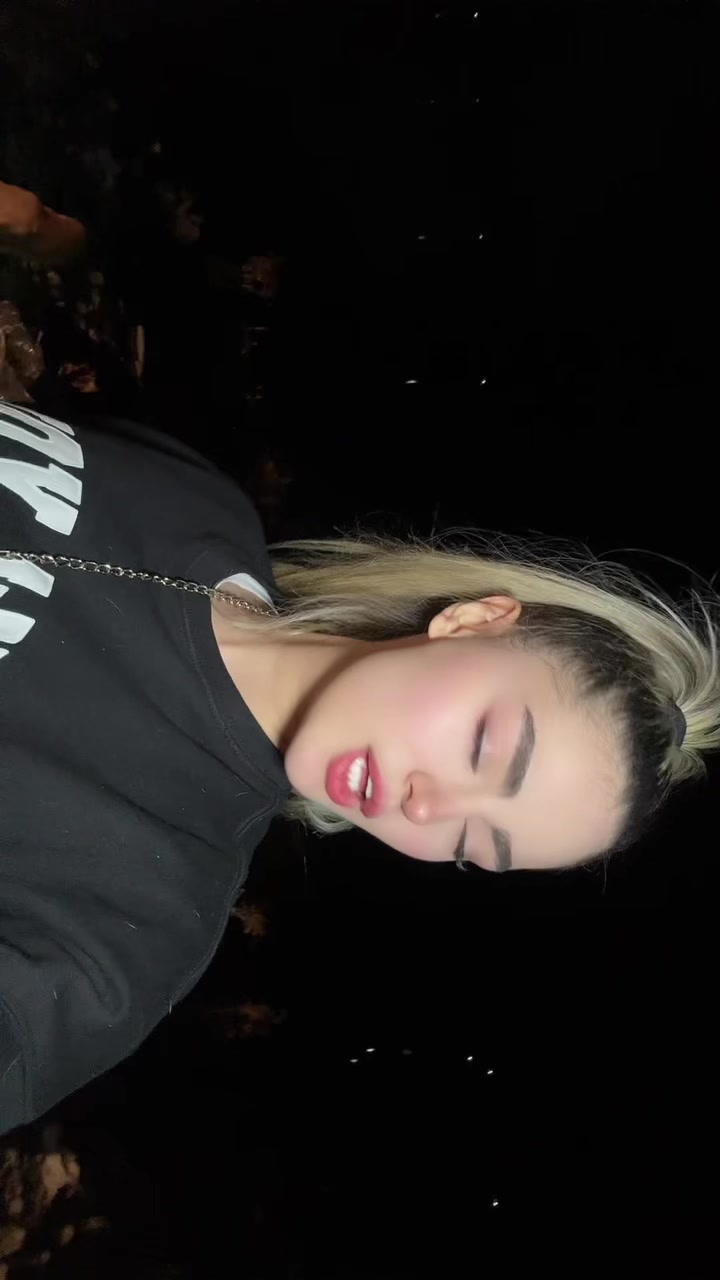 @Yasllina