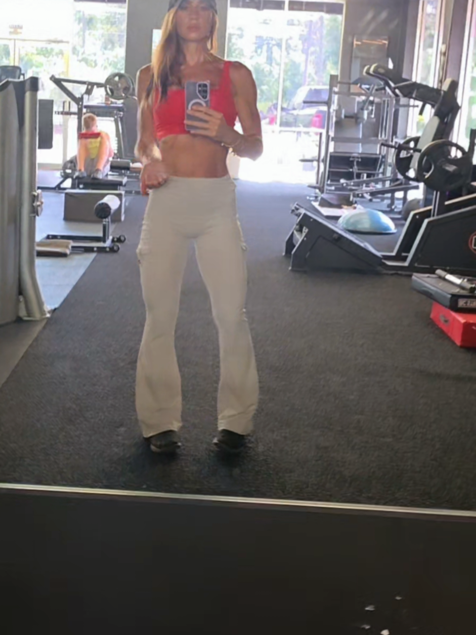 @ElizabethAnneFit