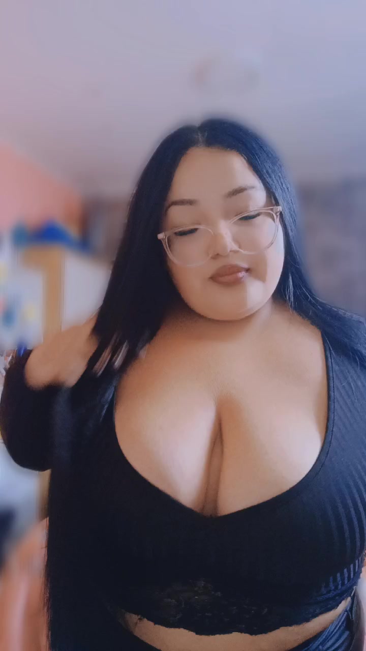 @𝓥𝓪𝓵𝓮𝓷𝓽𝓲𝓷𝓪🦋