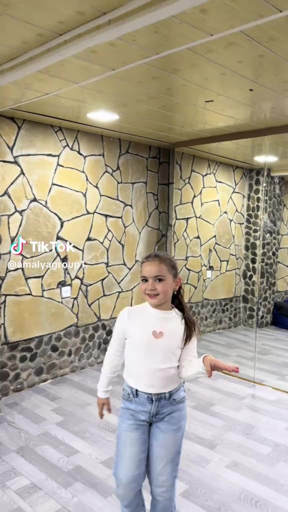 @Aylin_Rəqqasə_