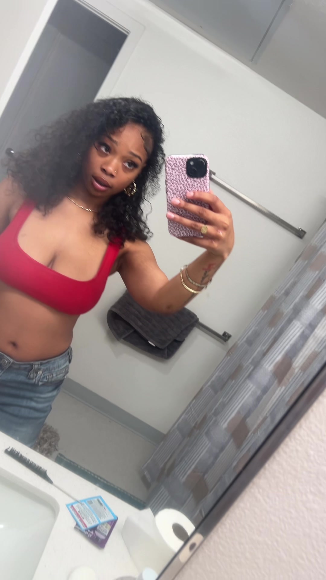 @NoimnotthatDeVine