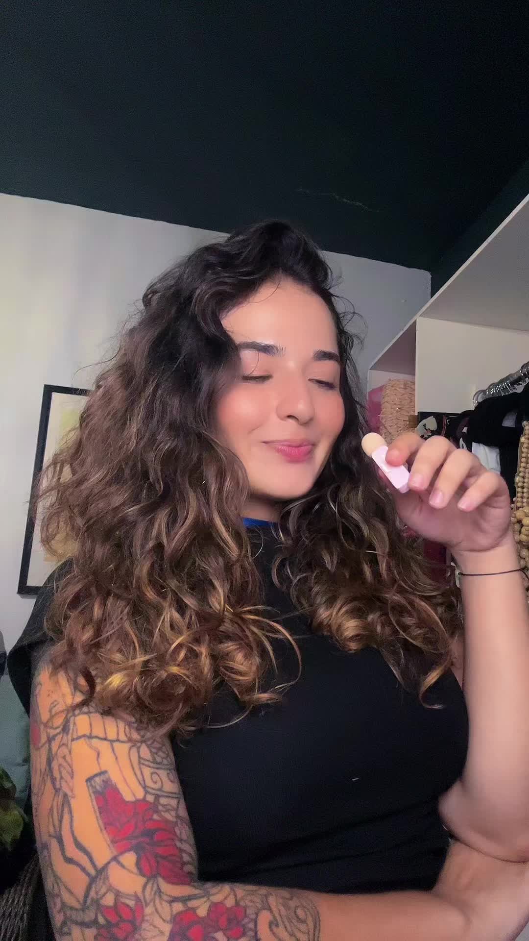 @Moon_Bees
