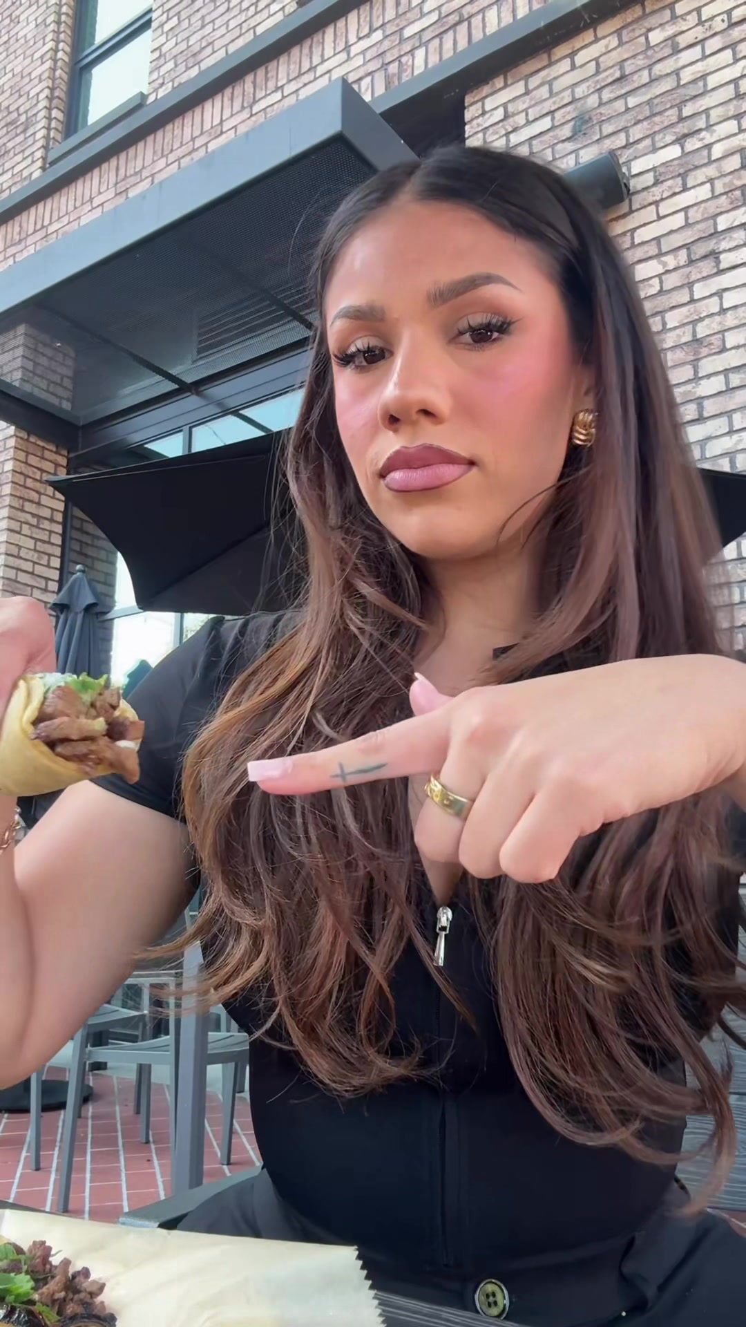 @TACOS LOS CHOLOS