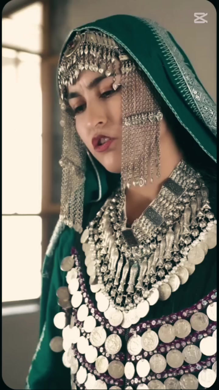 @Queen_Rahila
