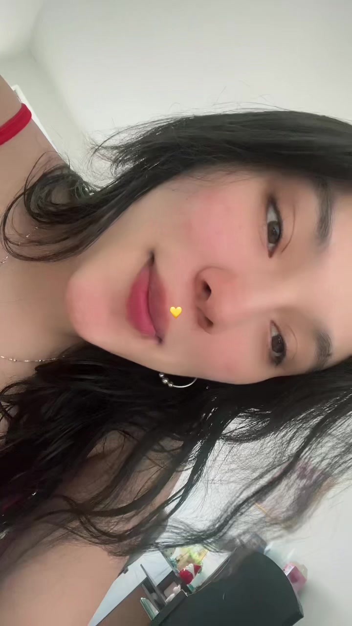 @Ximena C. 🤍
