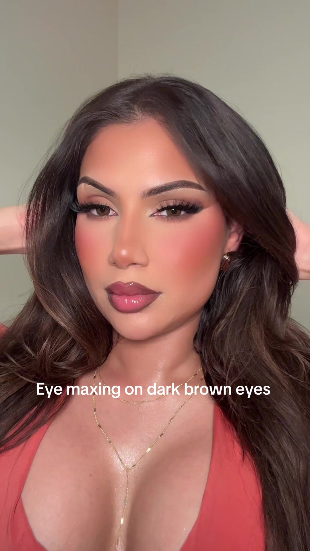 @Makeupbyalinna