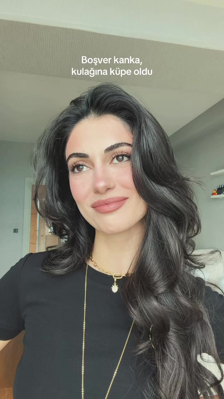 @Aleyna Beyazgül