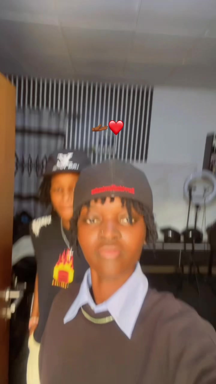 @ᶠₐᵥₒᵣ🐬🐺