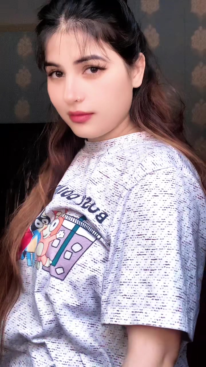 @anum_butt_143👑