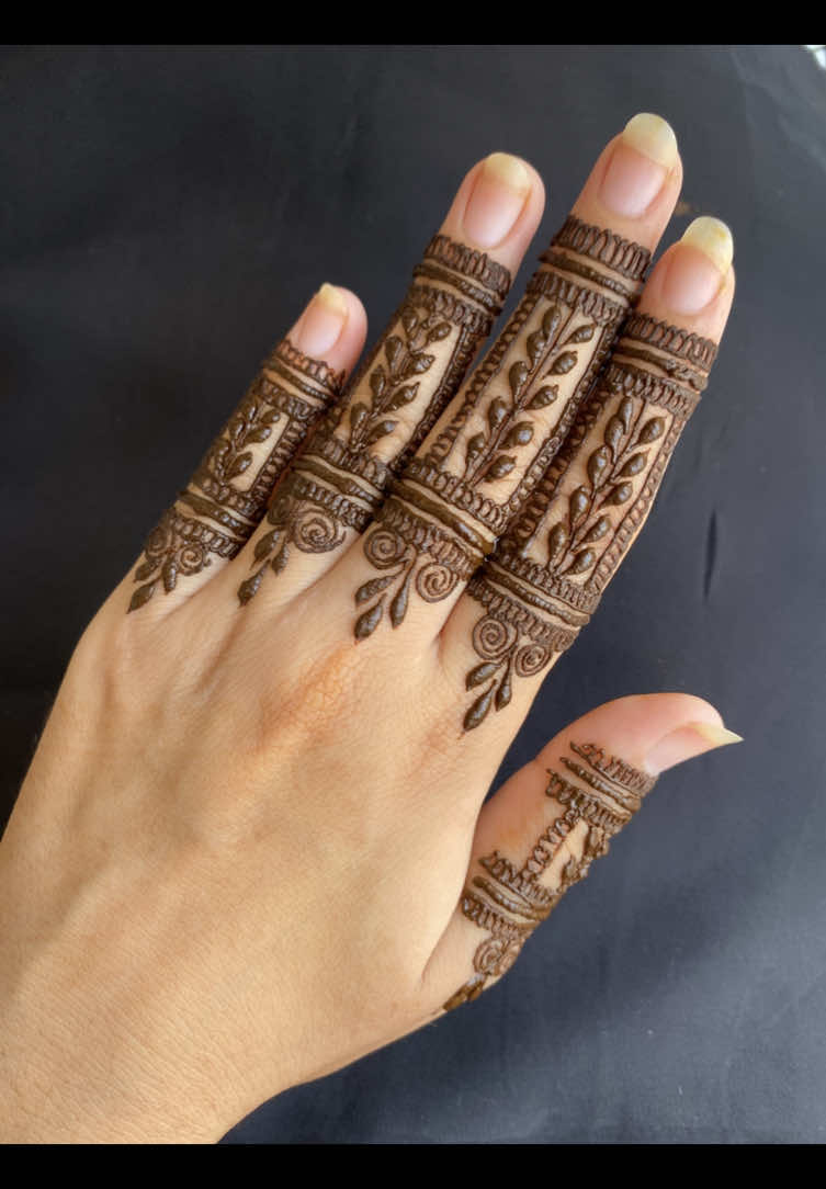 @Afifa_henna