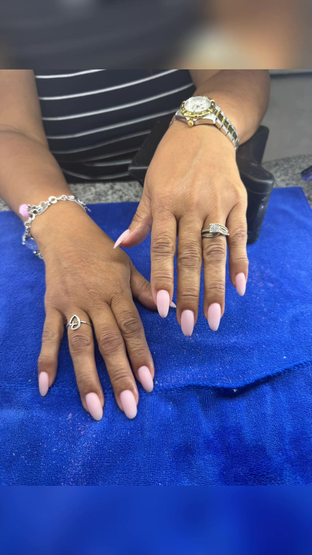 @KR nails and spa