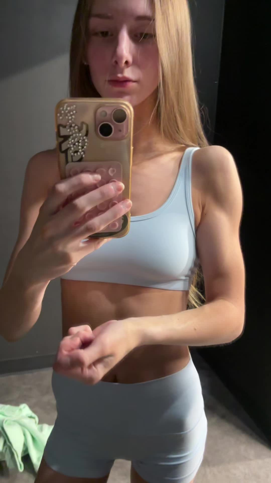 @Averyy