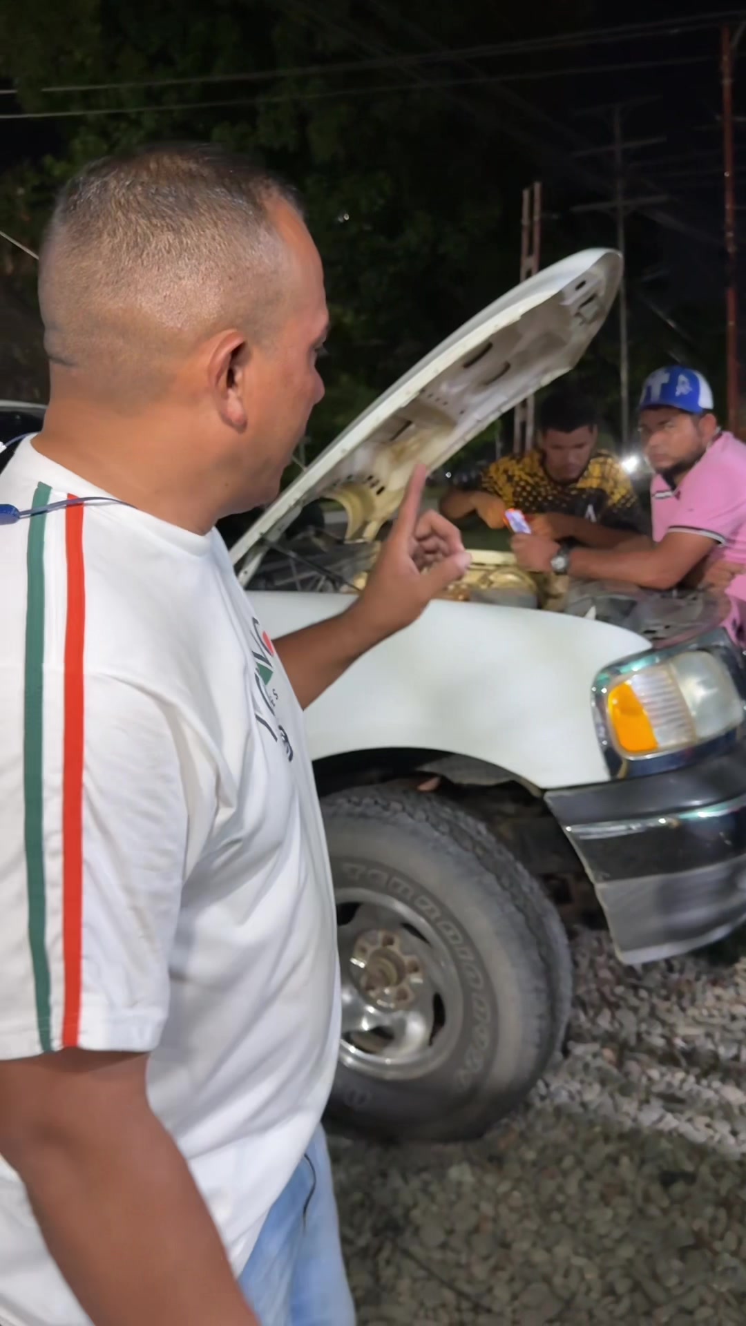 @V&iacute;ctor Aponte