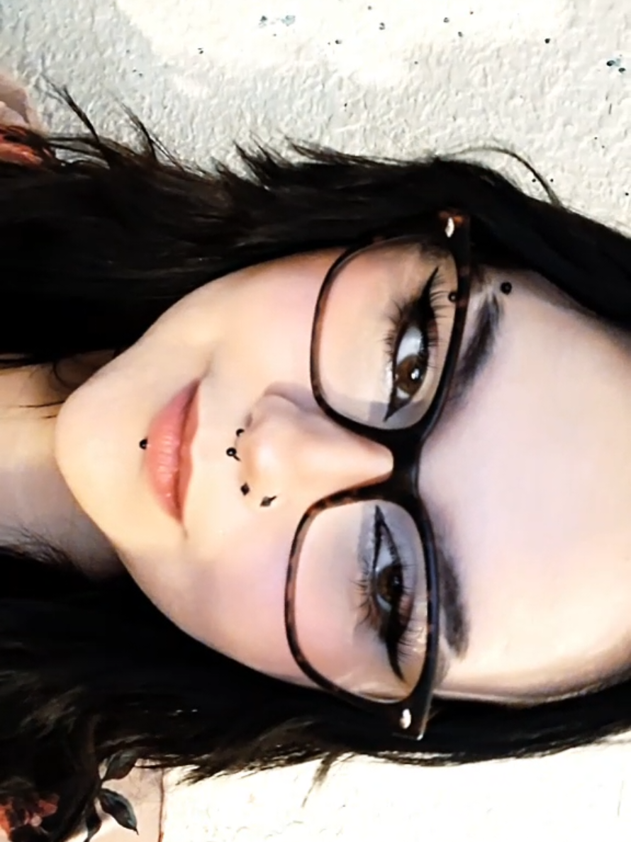 @Lilith_fox13