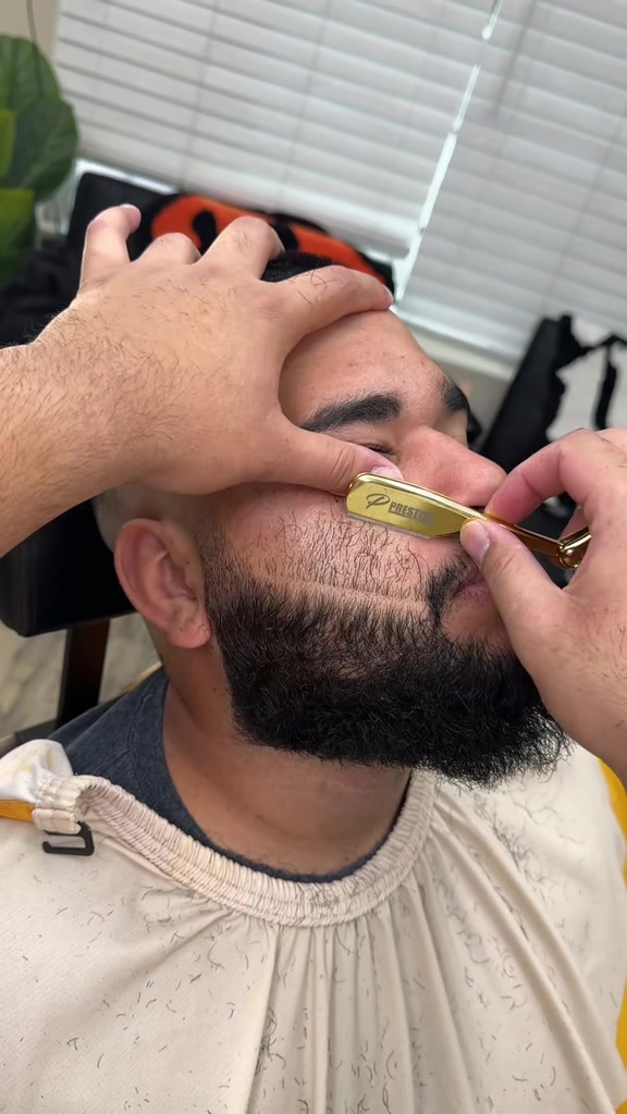 @Paco•Los Banos Barber