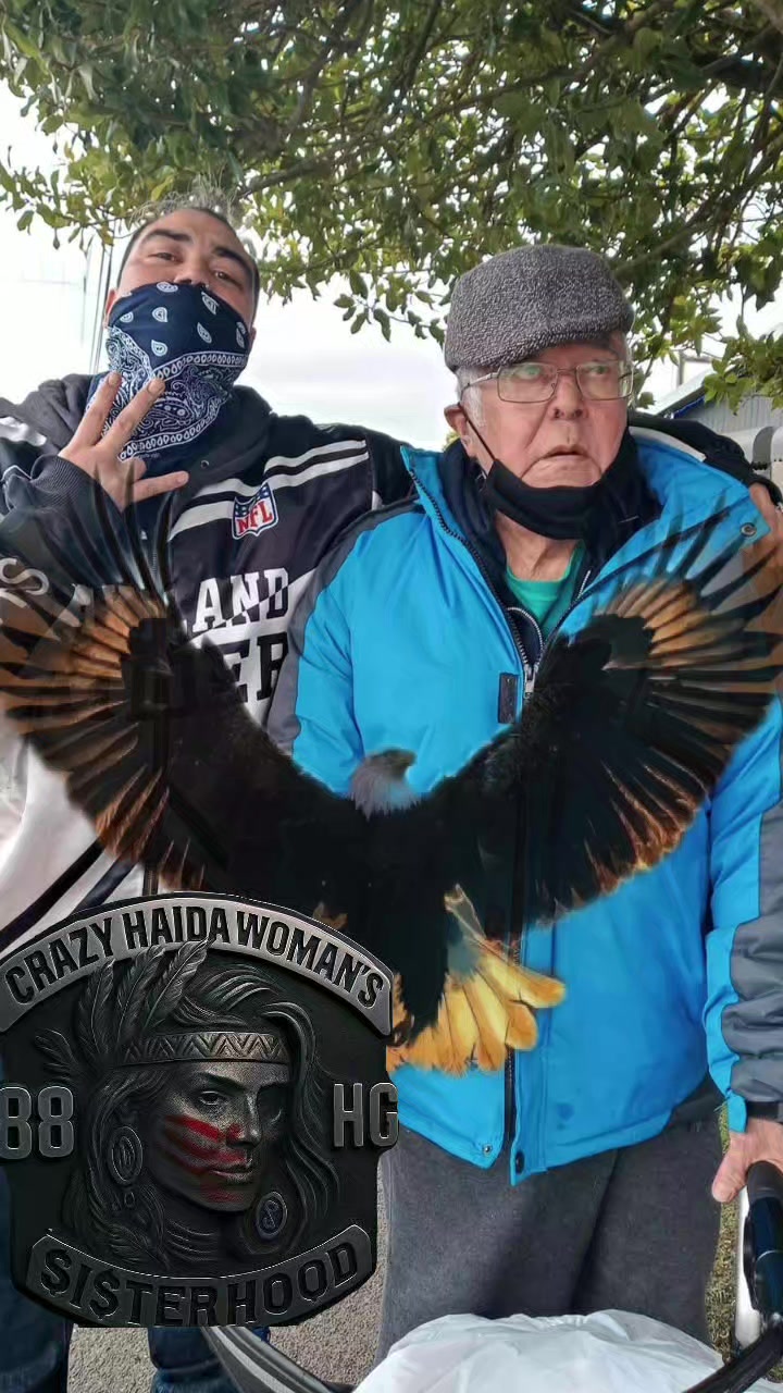 @Crazy Haida Woman's