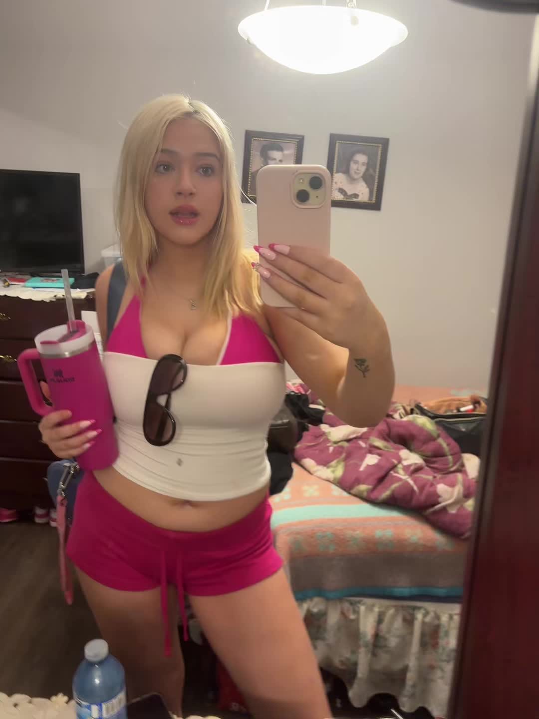 @itsjusturfavv