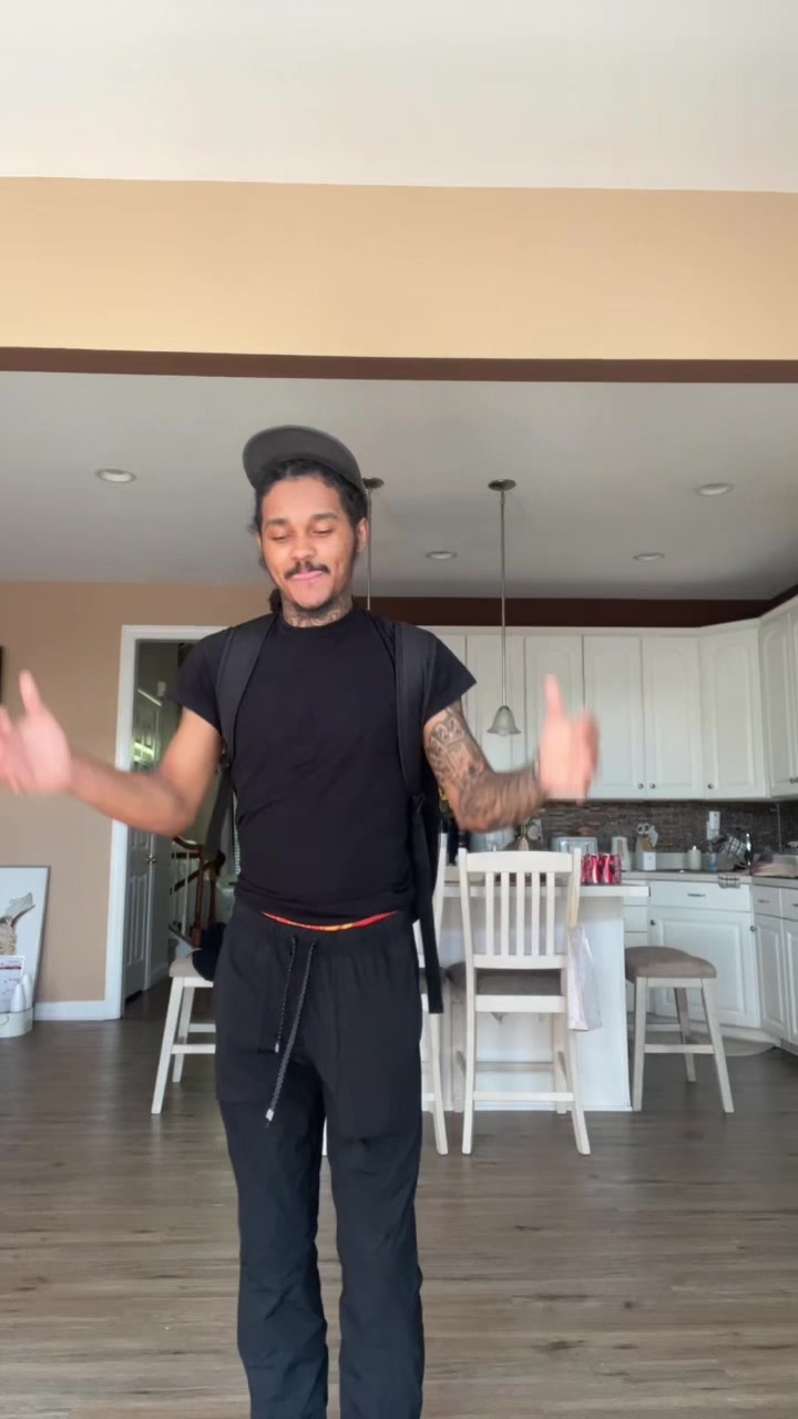 @🎒