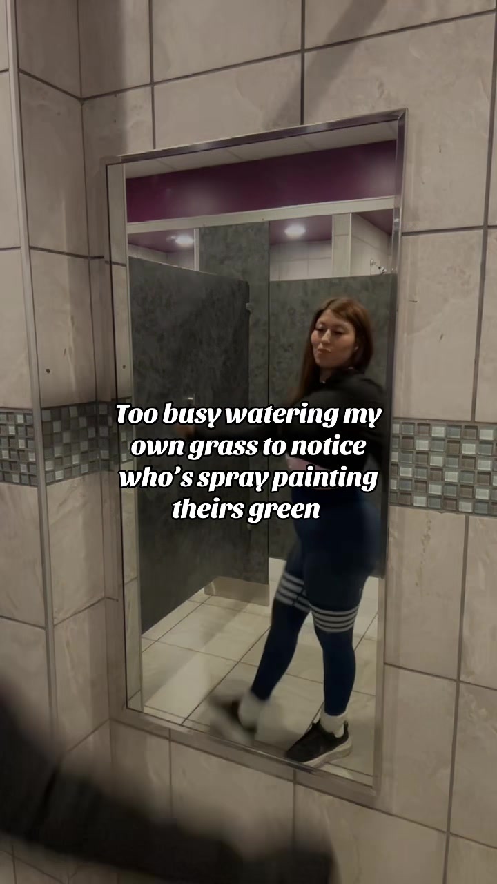 @Karen CM💜🐸