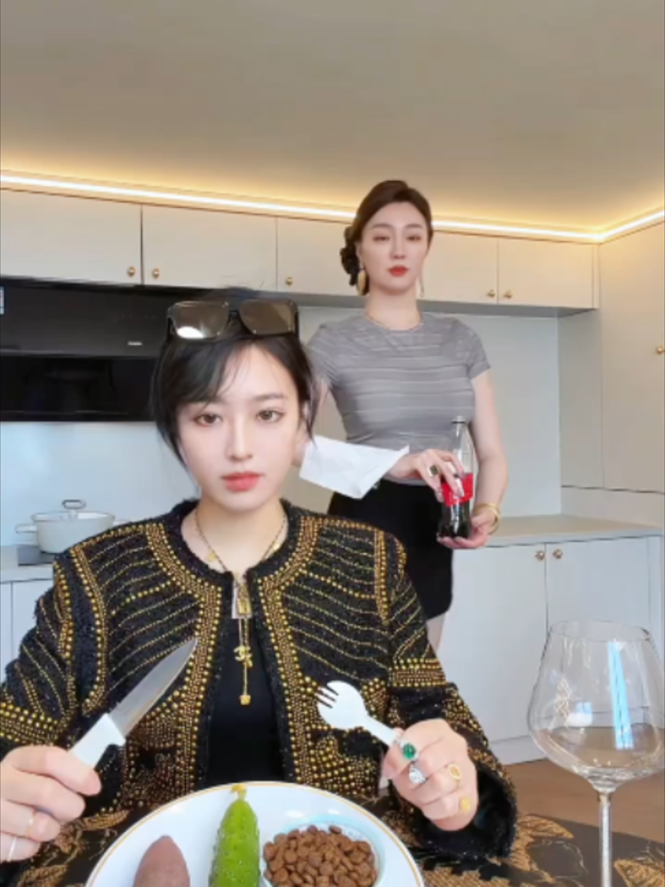 @关注才回复