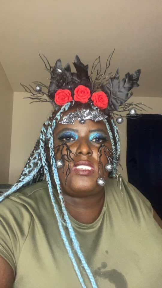 @_QueenofGlitch