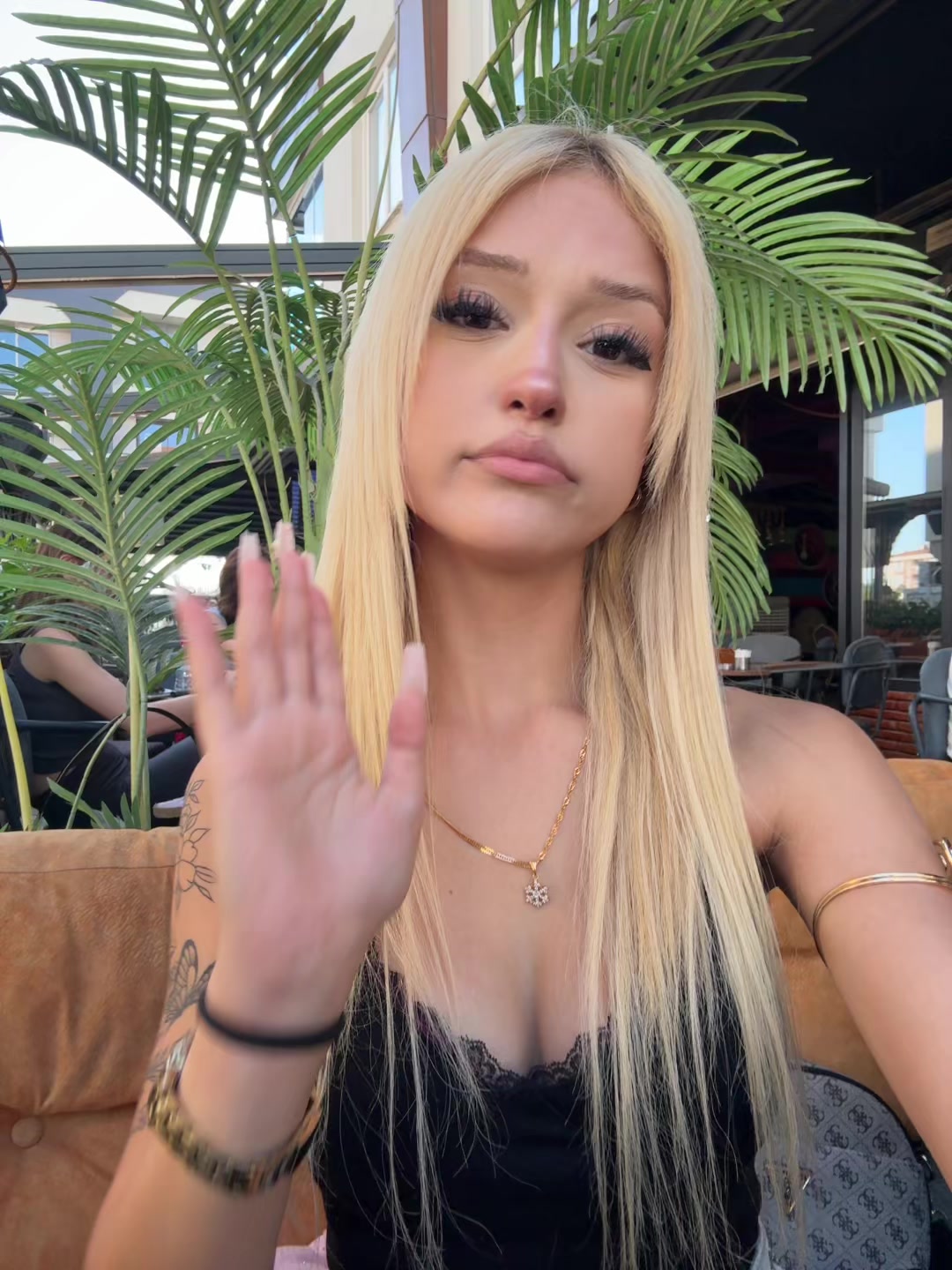@Redbullul