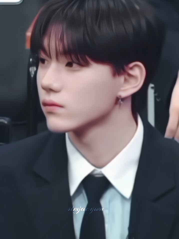 @bi ☽˚.⋆