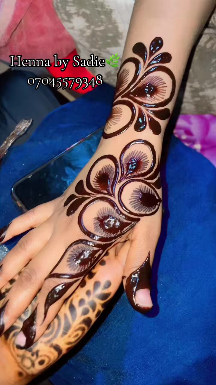 @henna_by_sadie