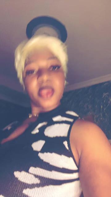 @Temmy 🤪💝💋🍑