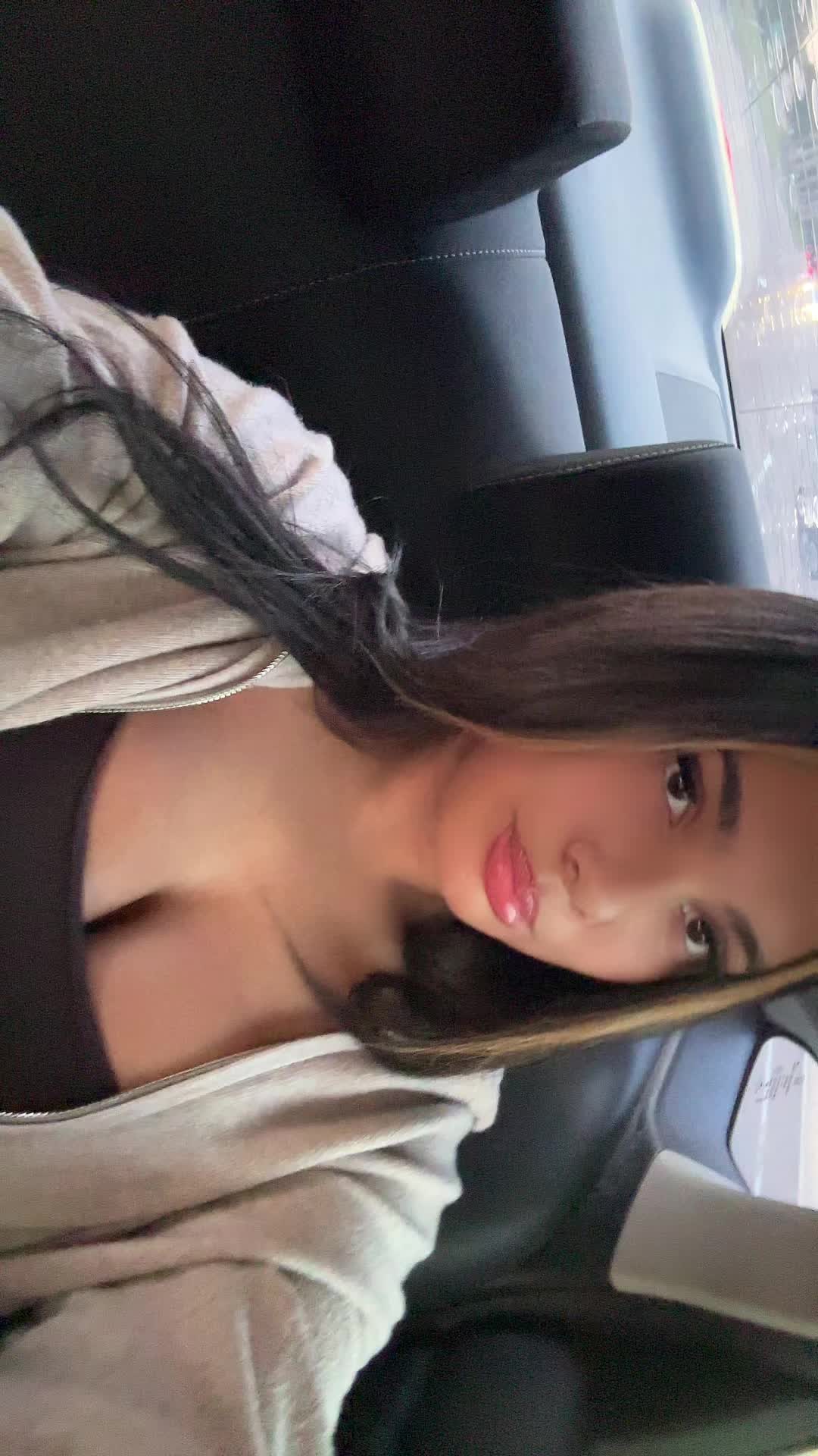 @Tati🤖