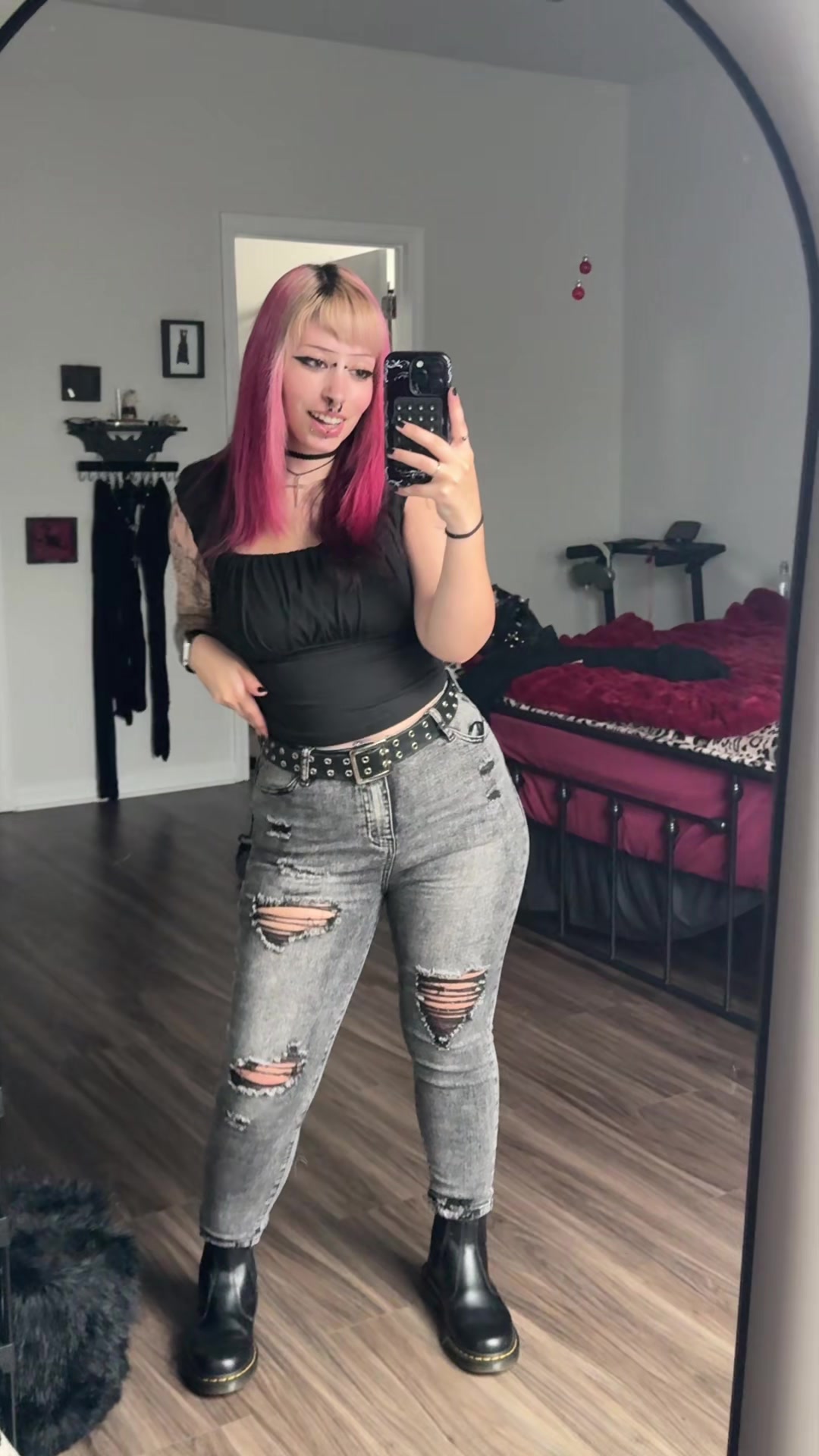 @JaneSpookyHot