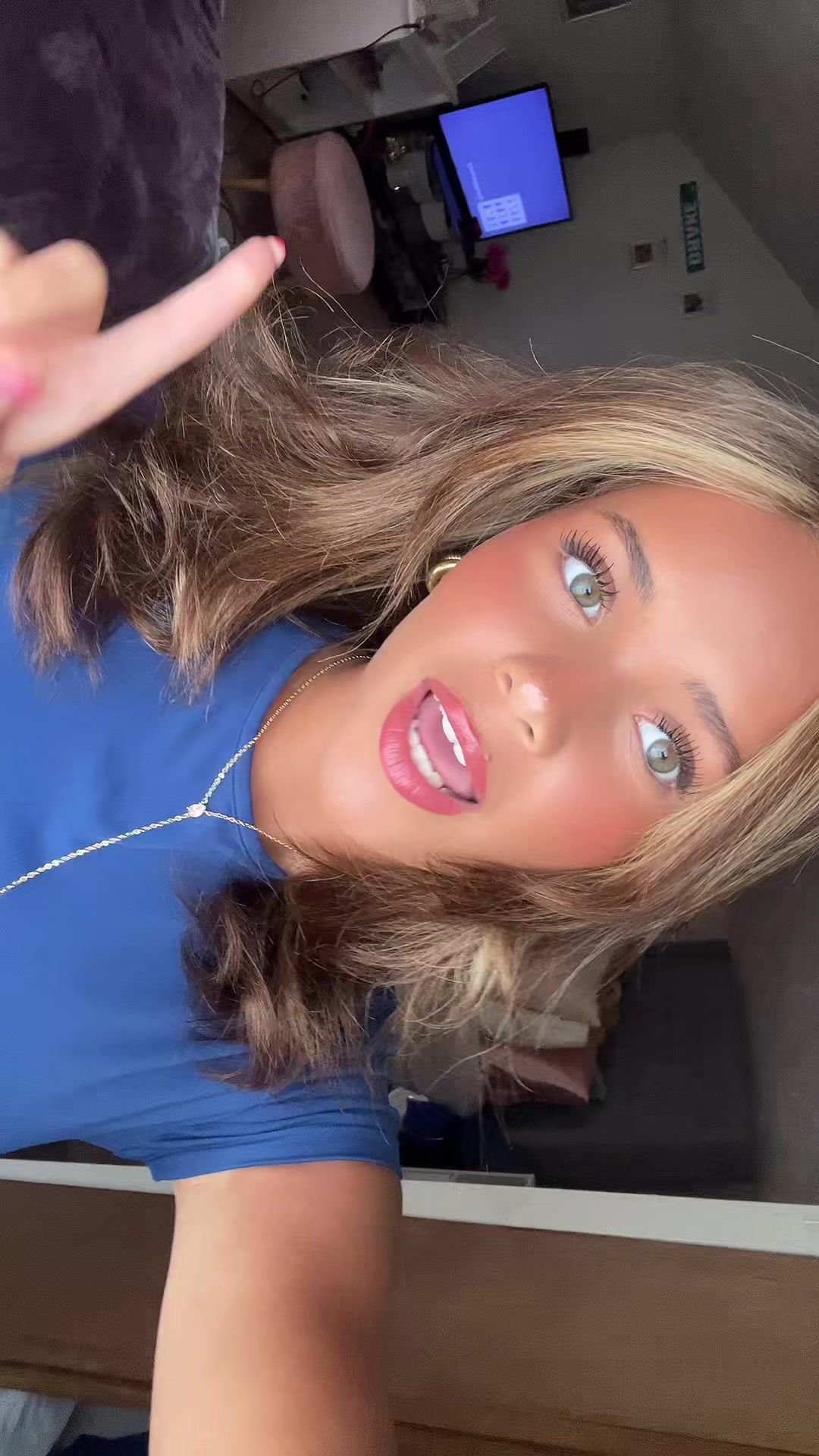 @kierraray_
