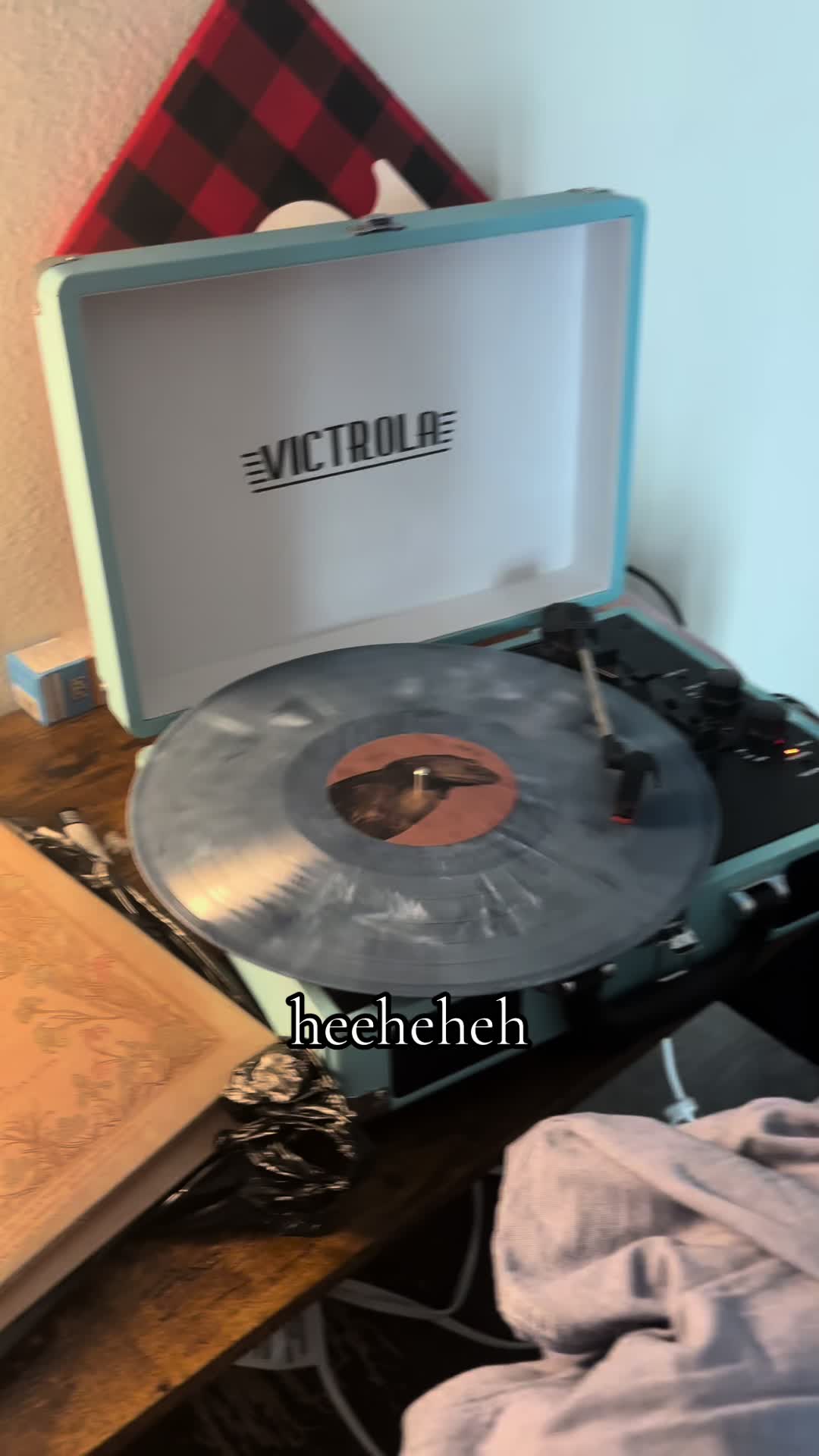 @𝓒𝓪𝓻𝓵𝔂 (SEEN MEL COUNT:1)