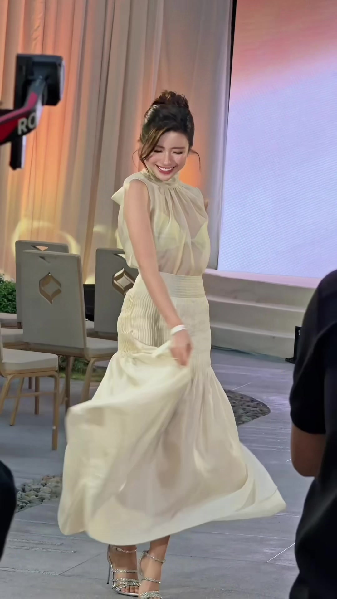 @Nguyễn Ngọc Huyền
