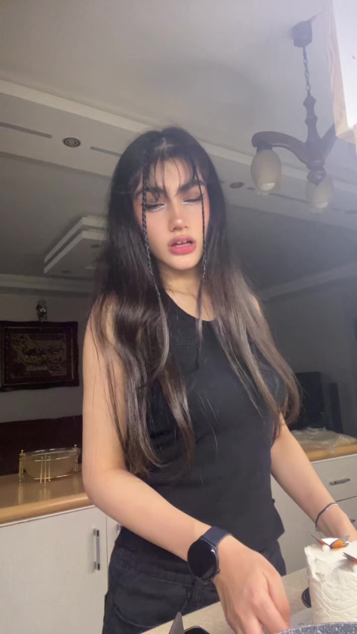 @Elina