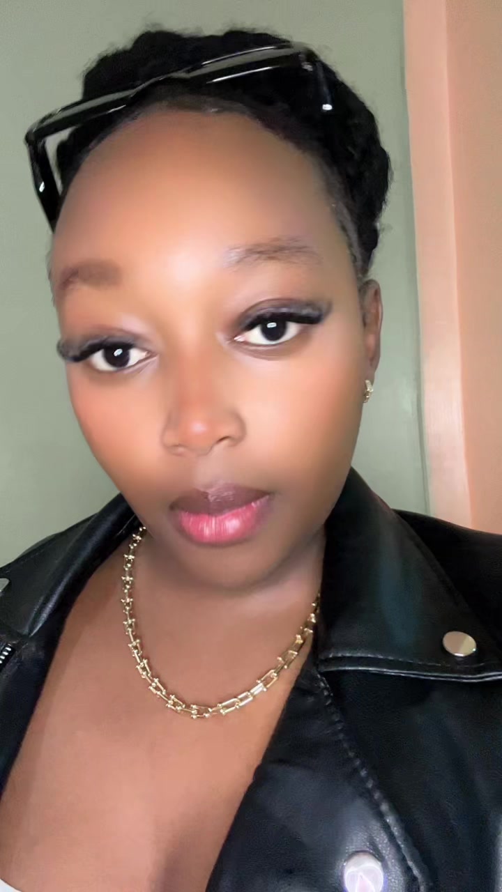 @it's_dee
