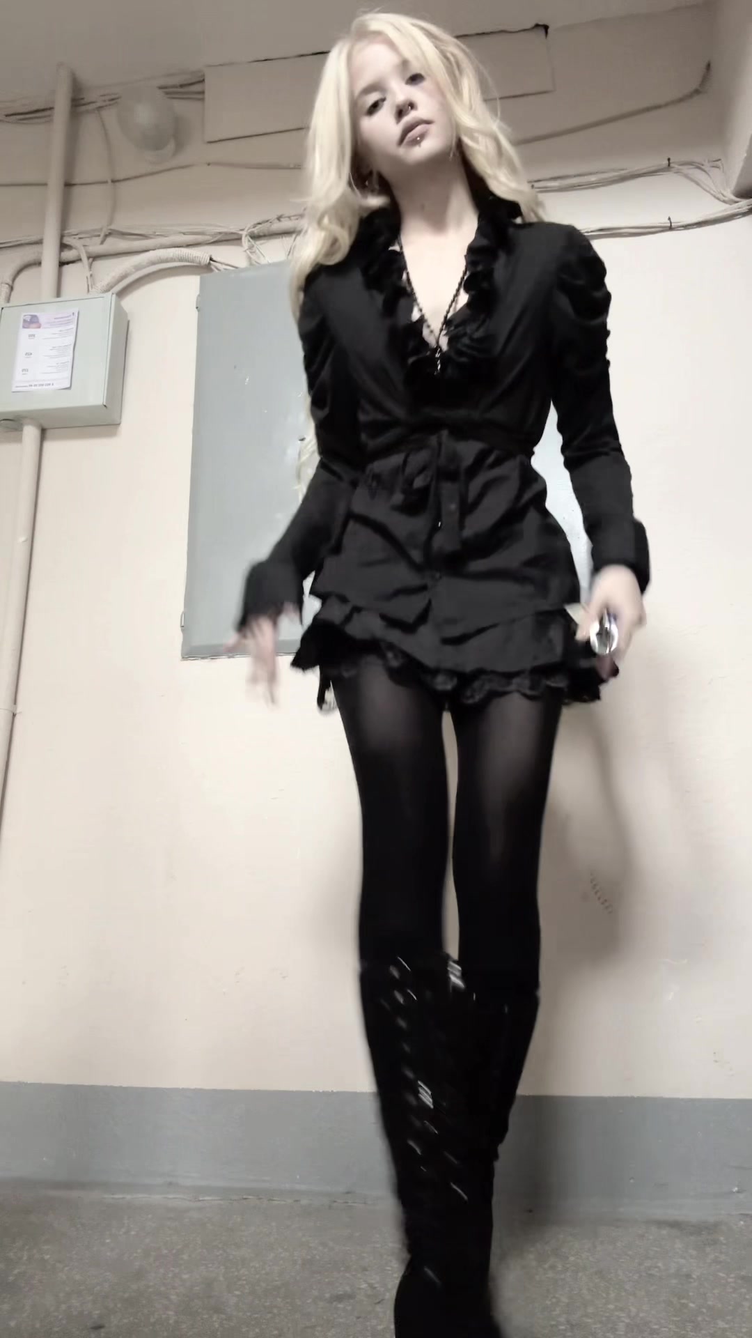 @damnwitchq