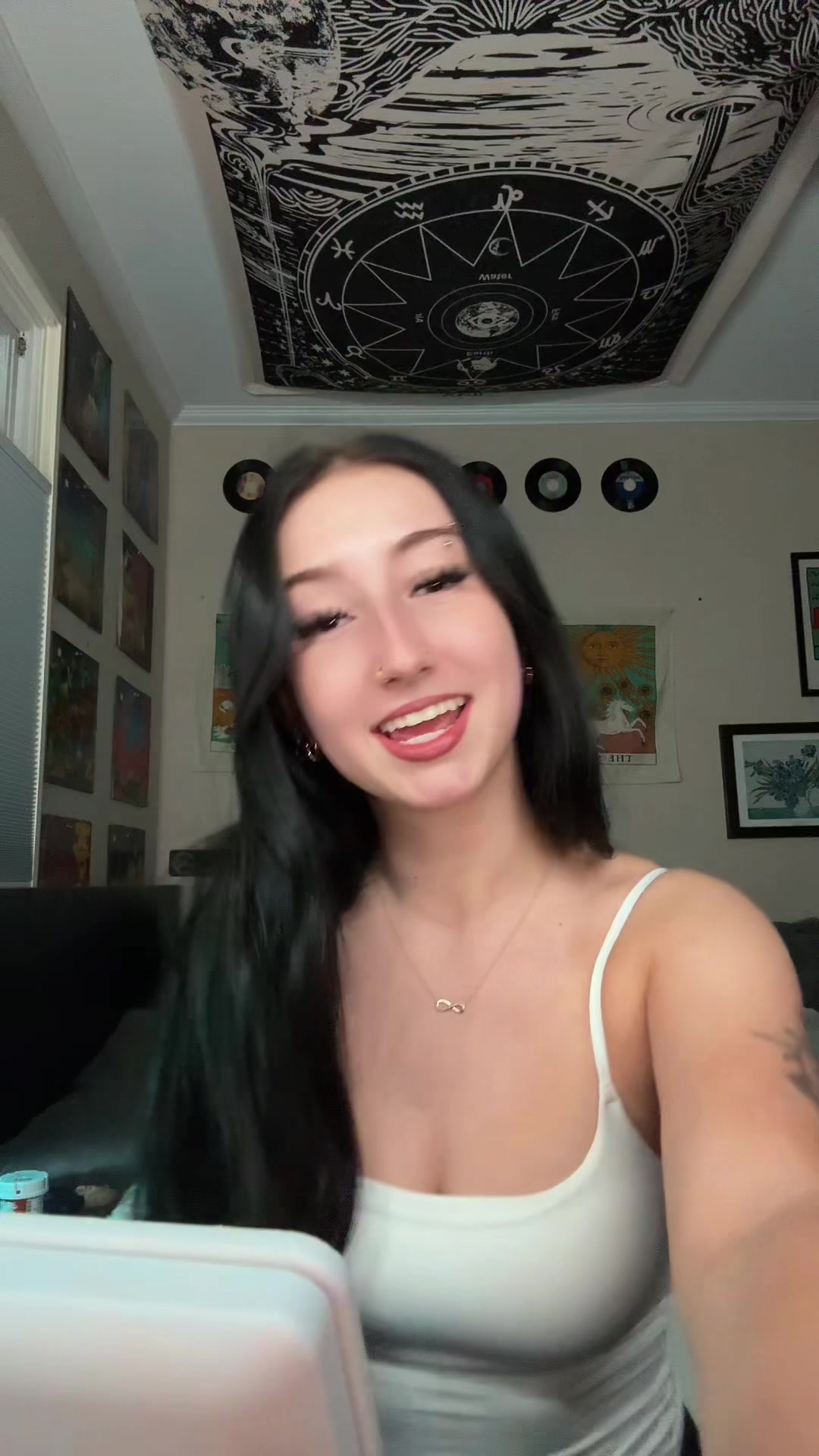 @iliana.santiagoo