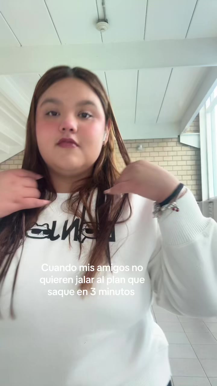@Sofiis urbinaaa