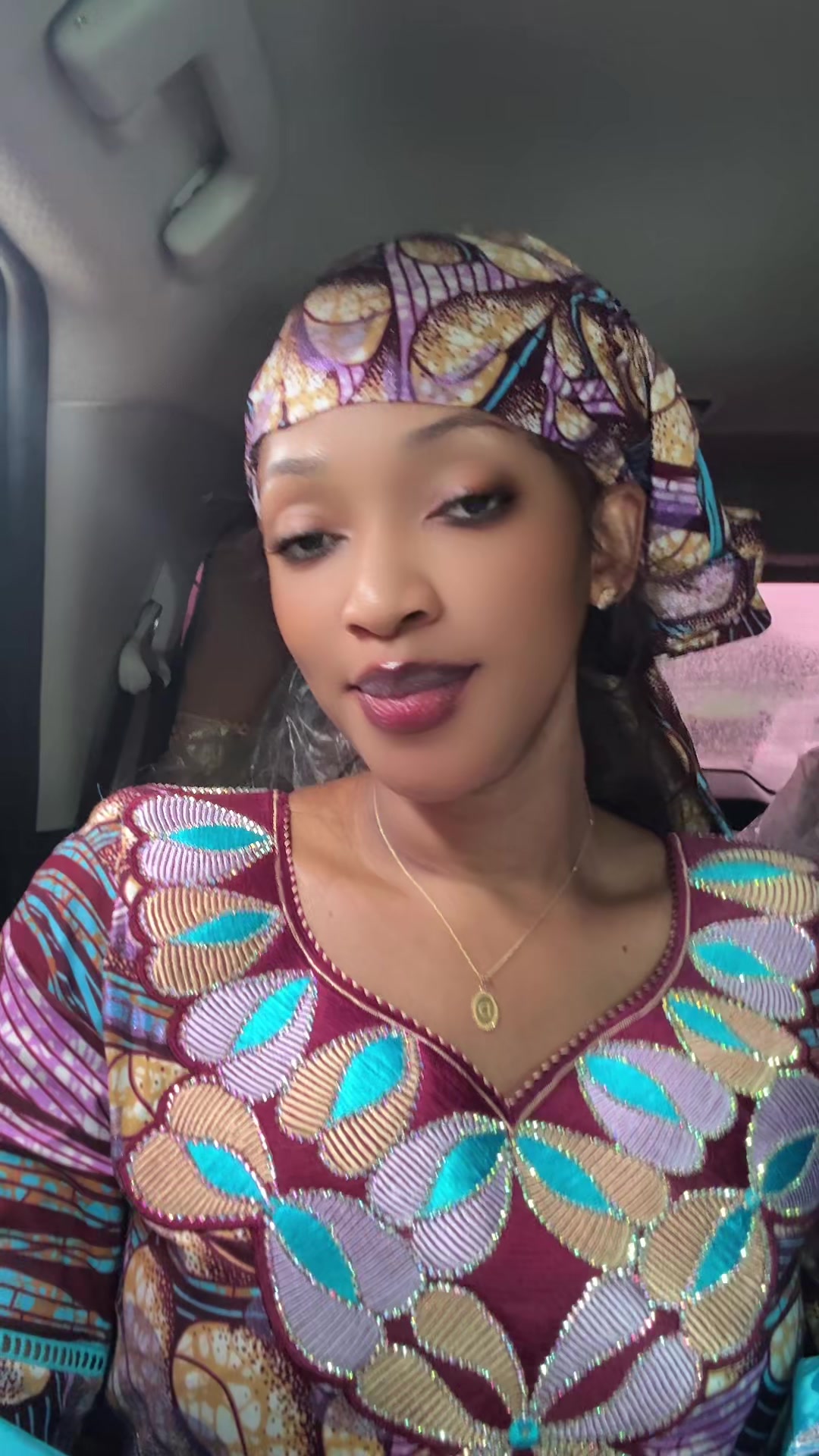 @Djélykaba Bintou