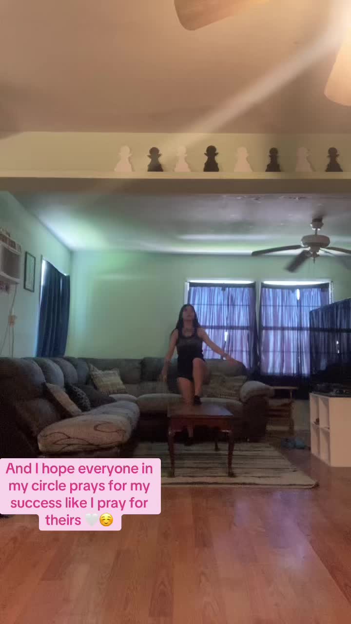 @delilah.lee.xo1
