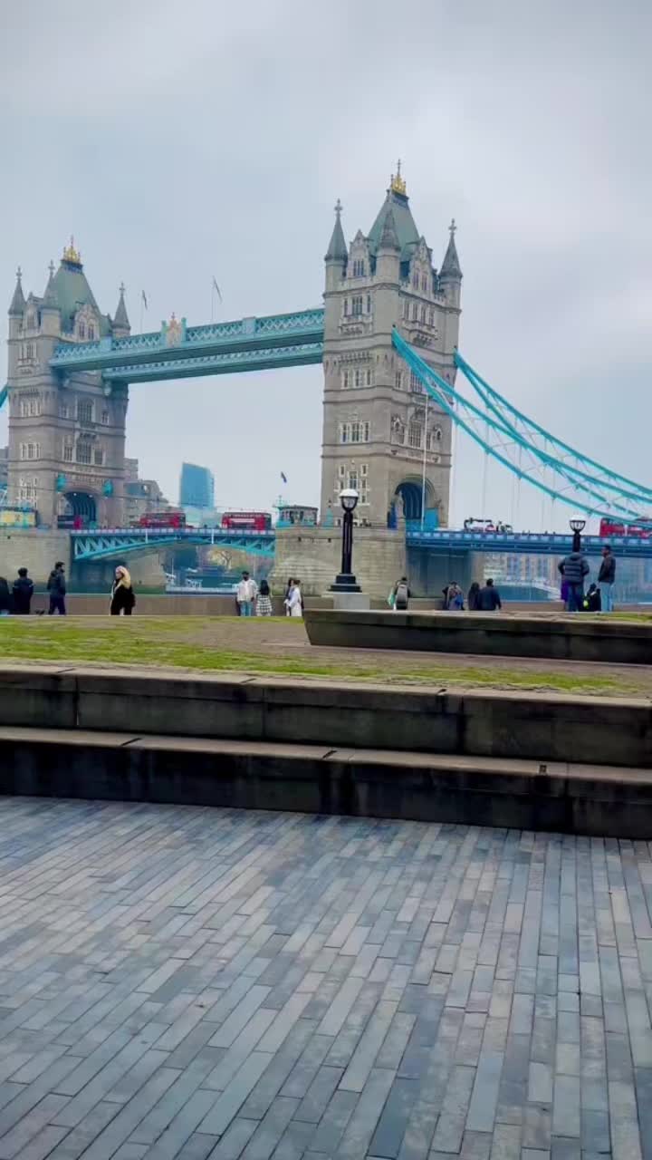 @Afaq Explores🇬🇧