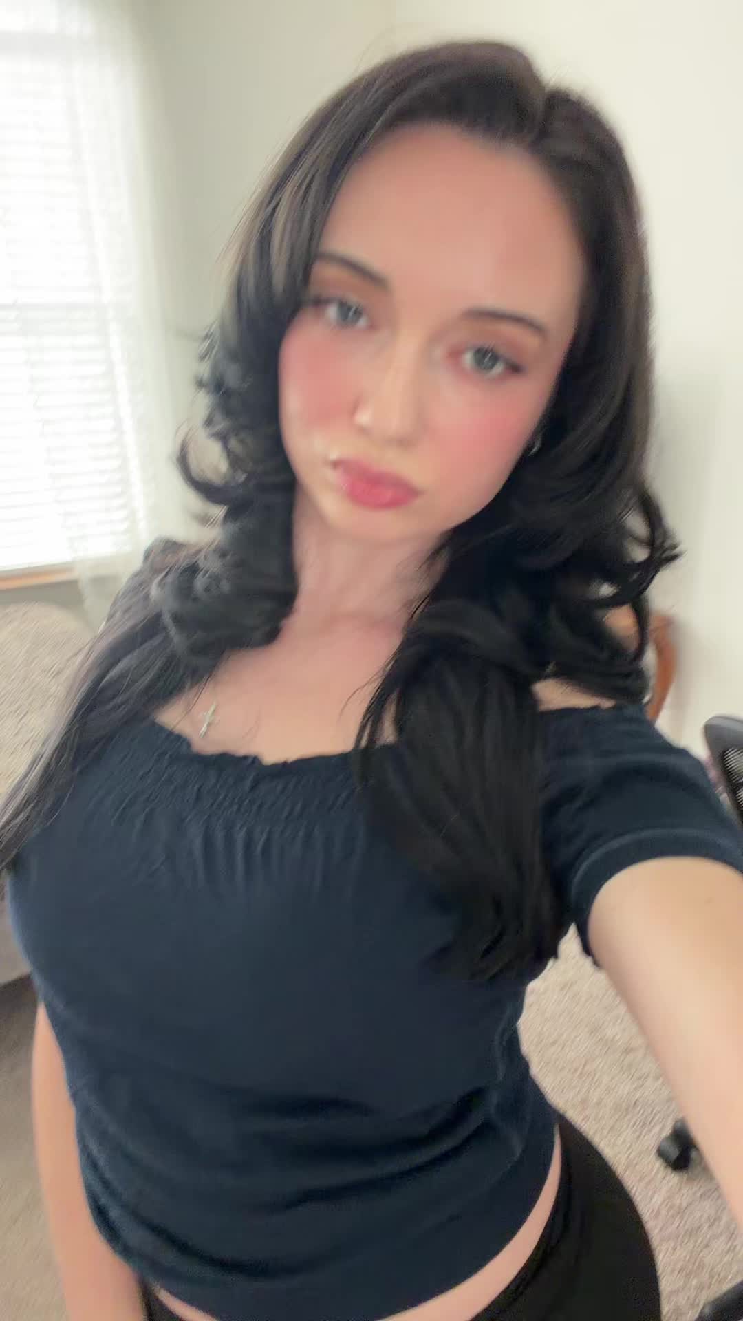 @laurennveronica