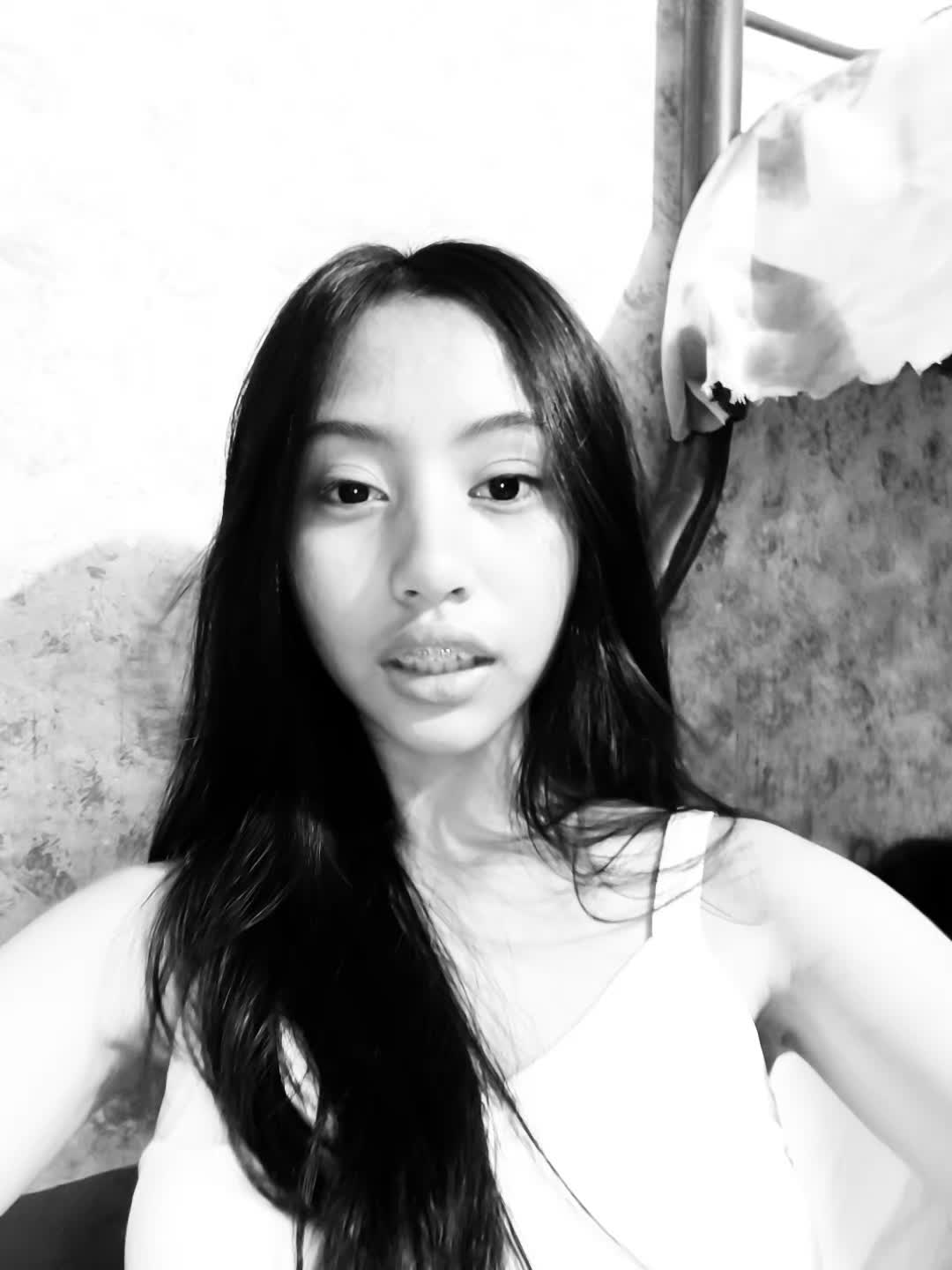 @Ella