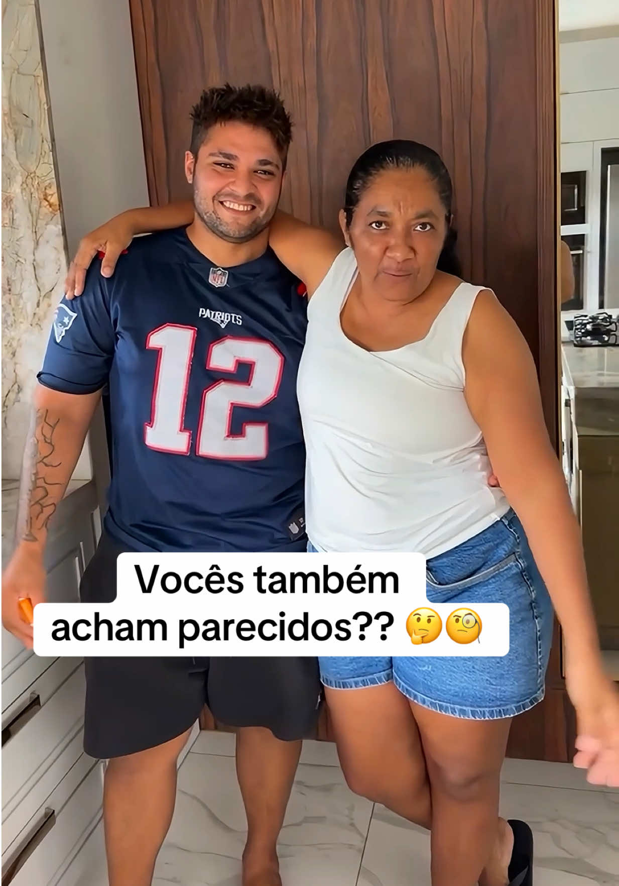 @laryiingrid01